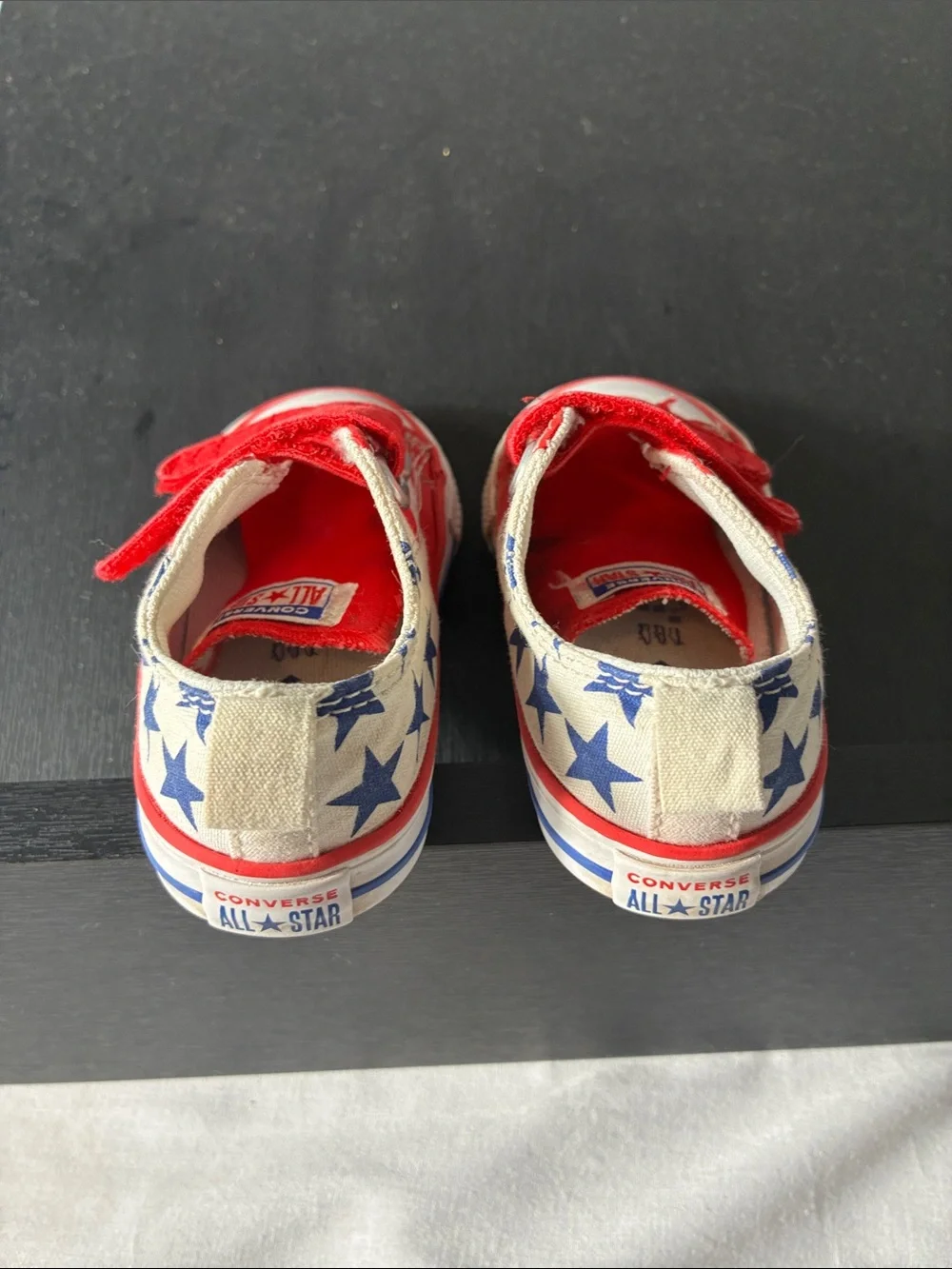 Converse bright red